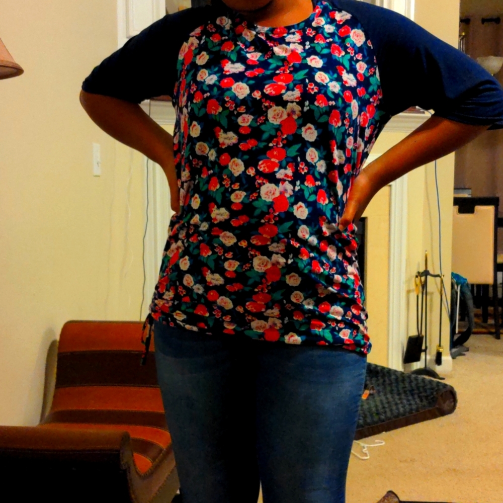 Juniors ruched top.
